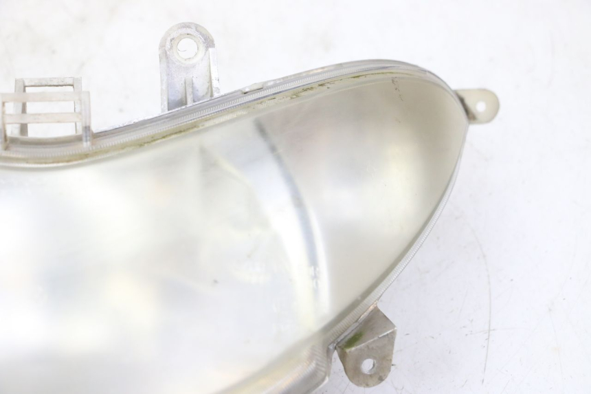 photo de HEADLIGHT KYMCO GRAND DINK 125 (2002 - 2007) - Detailed visual inspection