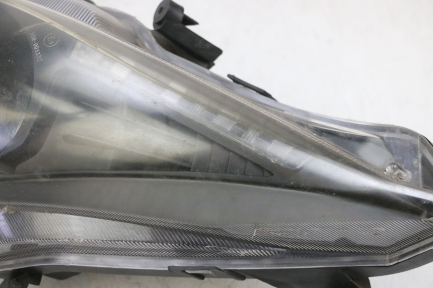 photo de HEADLIGHT JM MOTORS GTS 125 (2015 - 2019) - Additional view of the item