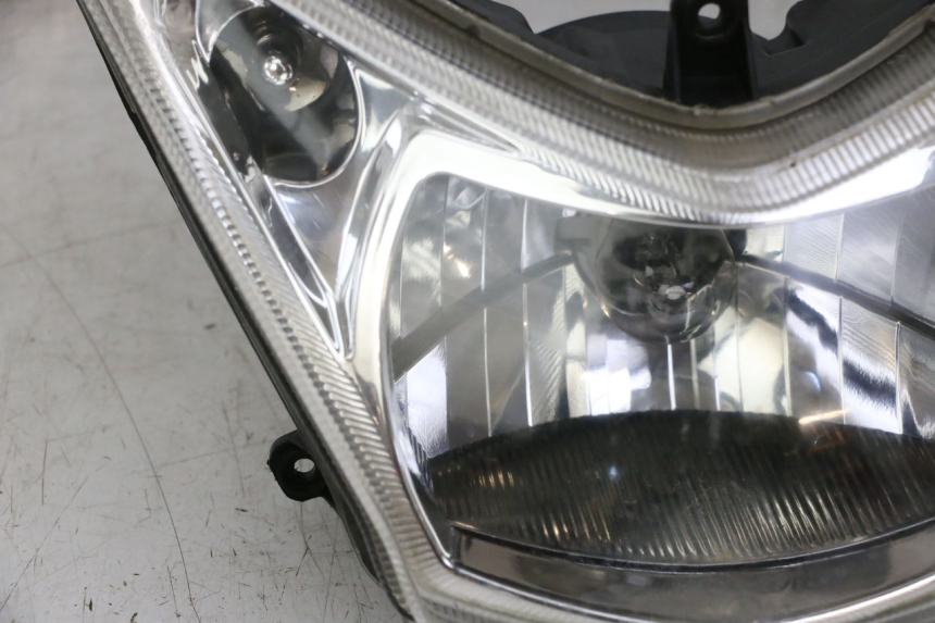 photo de FRONT HEADLIGHT PEUGEOT KISBEE 4T 50 (2018 - 2022)