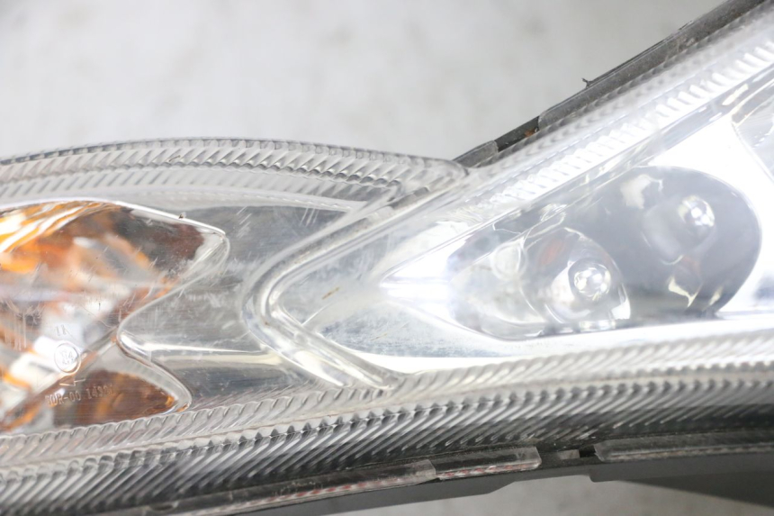 photo de FRONT HEADLIGHT PEUGEOT KISBEE 4T 50 (2018 - 2022)