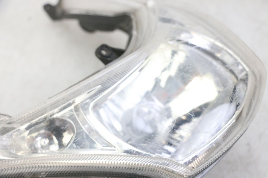 photo de FRONT HEADLIGHT PEUGEOT KISBEE 4T 50 (2018 - 2022)