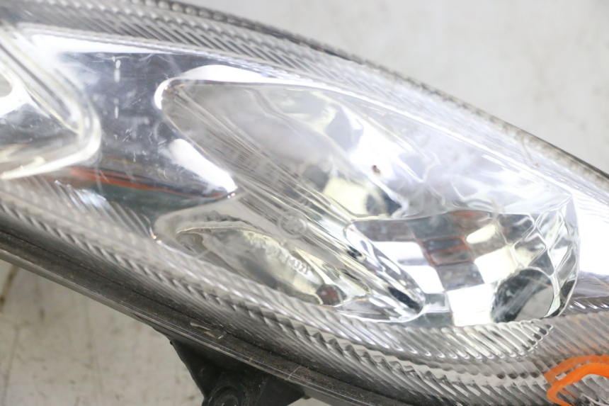 photo de FRONT HEADLIGHT PEUGEOT KISBEE 4T 50 (2018 - 2022)