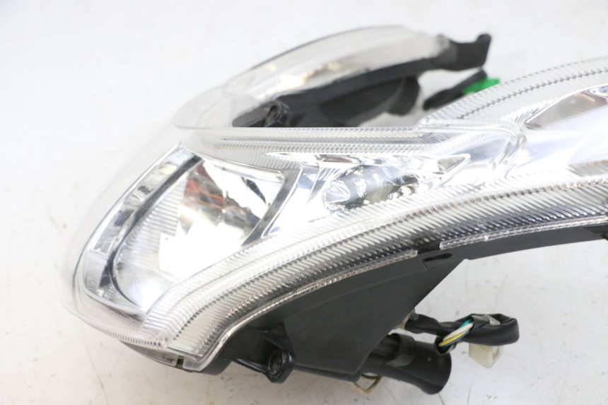 photo de FRONT HEADLIGHT PEUGEOT KISBEE 4T 50 (2010 - 2017)