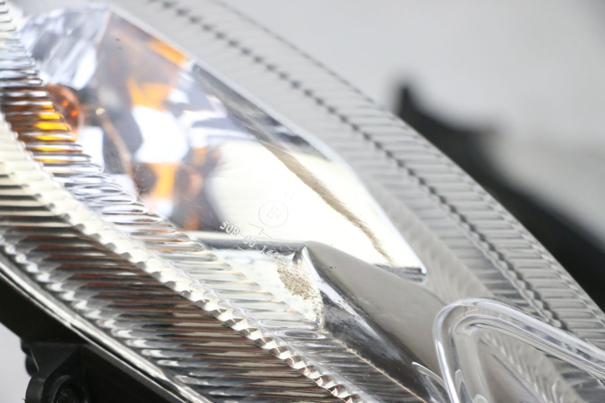 photo de FRONT HEADLIGHT PEUGEOT KISBEE 4T 50 (2010 - 2017)