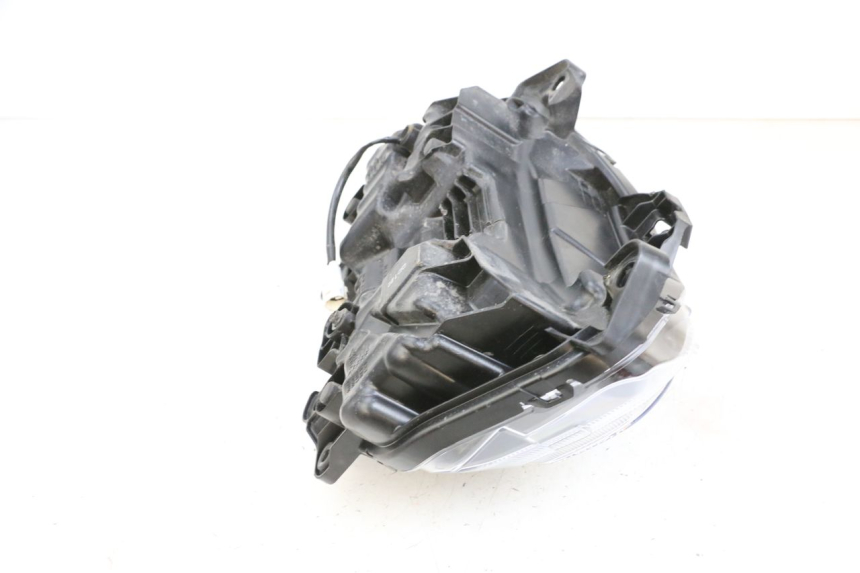 photo de HEADLIGHT YAMAHA NEO'S CORE 1 (2022 - 2026) - Technical close-up