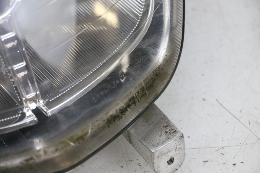 photo de HEADLIGHT PIAGGIO NEW TYPHOON 50 (2018 - 2021) - Additional view of the item