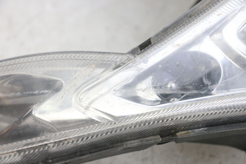 photo de HEADLIGHT PEUGEOT KISBEE 2T 50 (2018 - 2022)