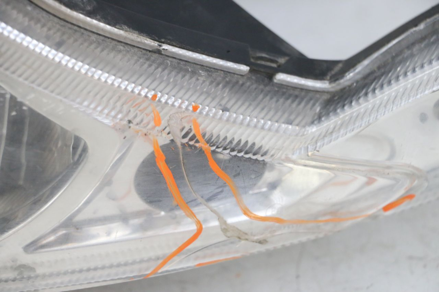 photo de HEADLIGHT PEUGEOT KISBEE 2T 50 (2018 - 2022)