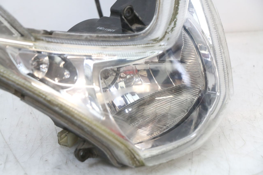 photo de FRONT HEADLIGHT PEUGEOT KISBEE 4T 50 (2010 - 2017)