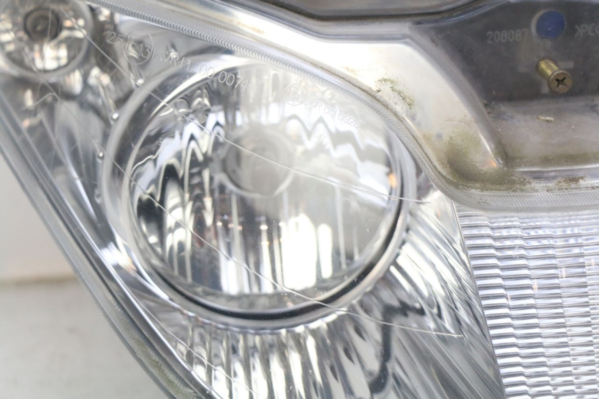 photo de FRONT HEADLIGHT PIAGGIO X8 125 (2004 - 2007)