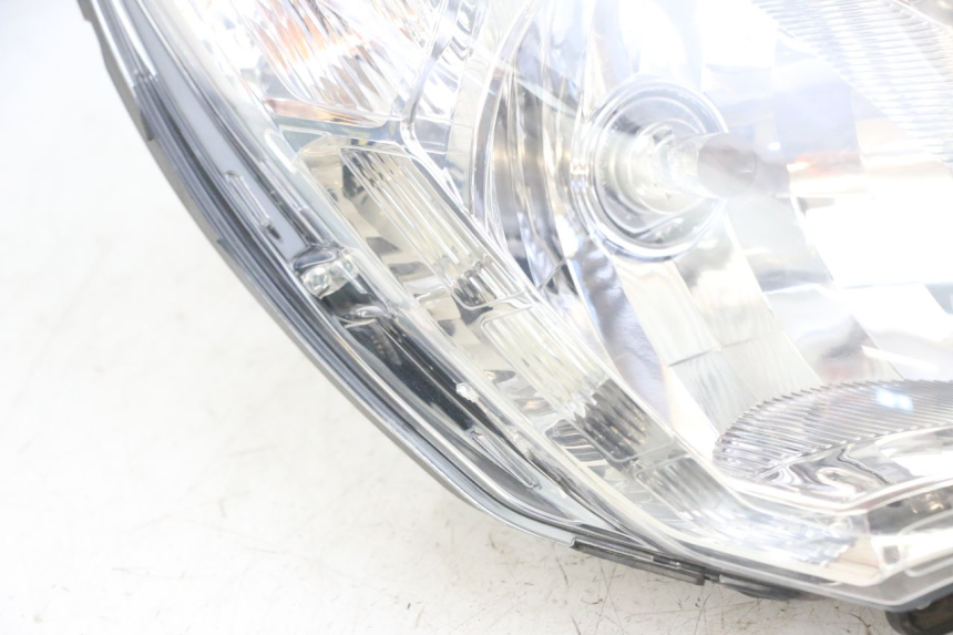 photo de HEADLIGHT PEUGEOT SATELIS 125 (2013 - 2018)