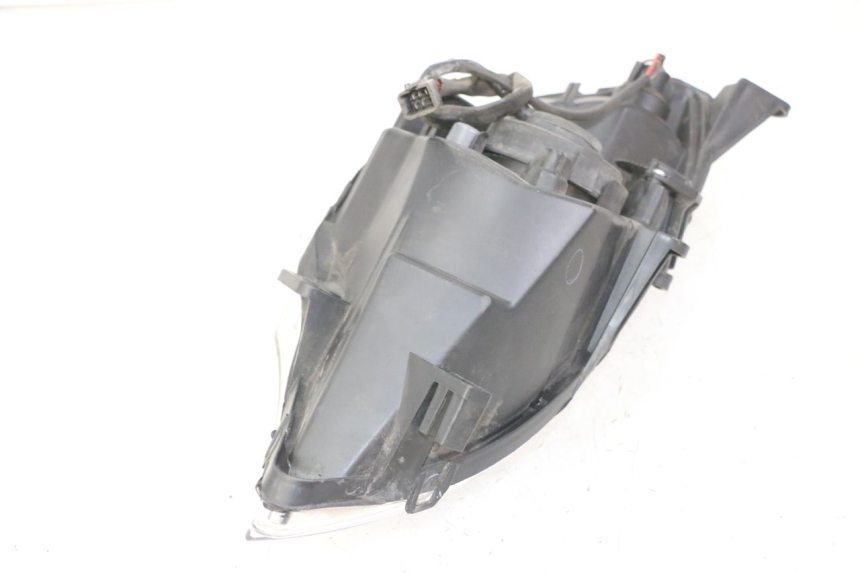 photo de HEADLIGHT PEUGEOT SATELIS 125 (2013 - 2018)