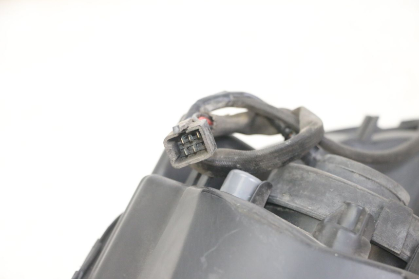 photo de HEADLIGHT PEUGEOT SATELIS 125 (2013 - 2018)