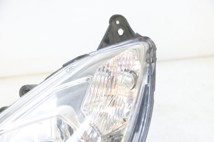 photo de HEADLIGHT PEUGEOT SATELIS 125 (2013 - 2018)