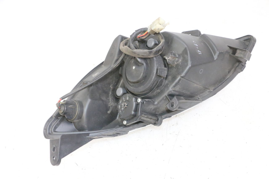 photo de HEADLIGHT PEUGEOT SATELIS 125 (2013 - 2018)