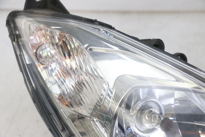 photo de HEADLIGHT PEUGEOT SATELIS 125 (2013 - 2018)