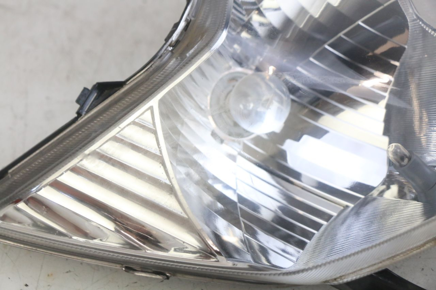 photo de FRONT HEADLIGHT HONDA SCV LEAD 100 (2003 - 2007)