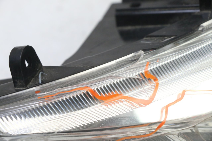 photo de FRONT HEADLIGHT APRILIA SXR 50 (2021 - 2023)