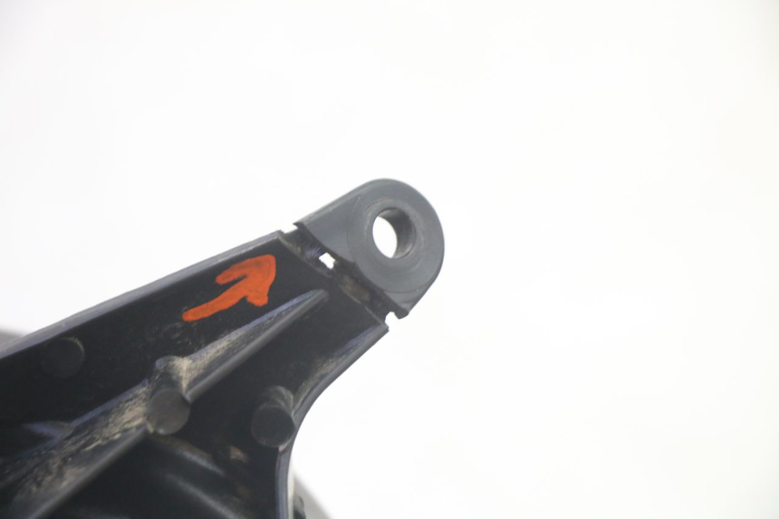 photo de FRONT HEADLIGHT YAMAHA TDM ABS 900 (2002 - 2014) - Fixing points details