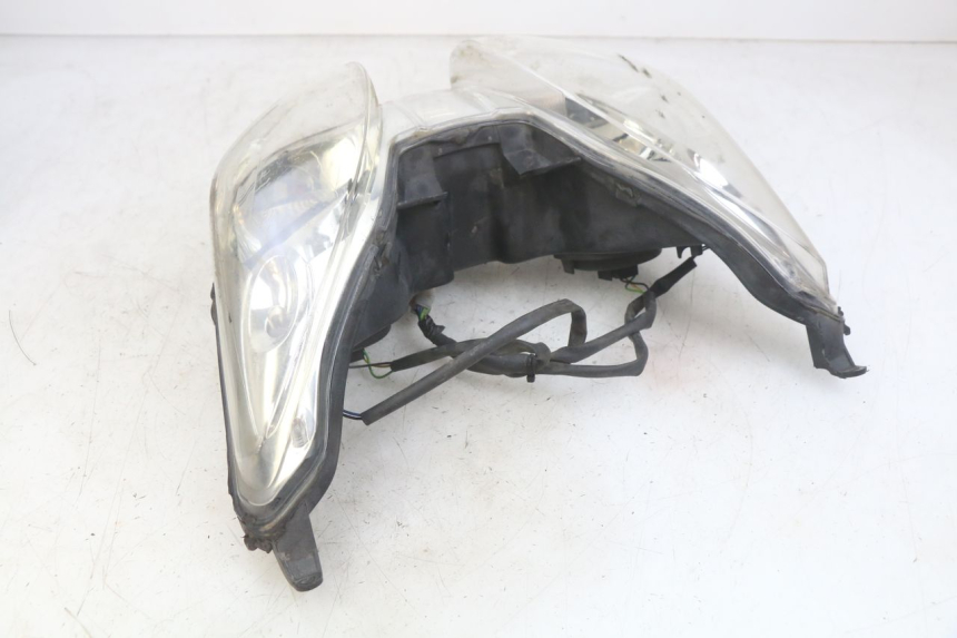 photo de FRONT HEADLIGHT YAMAHA XMAX X-MAX 125 (2006 - 2009) - Markings and original references