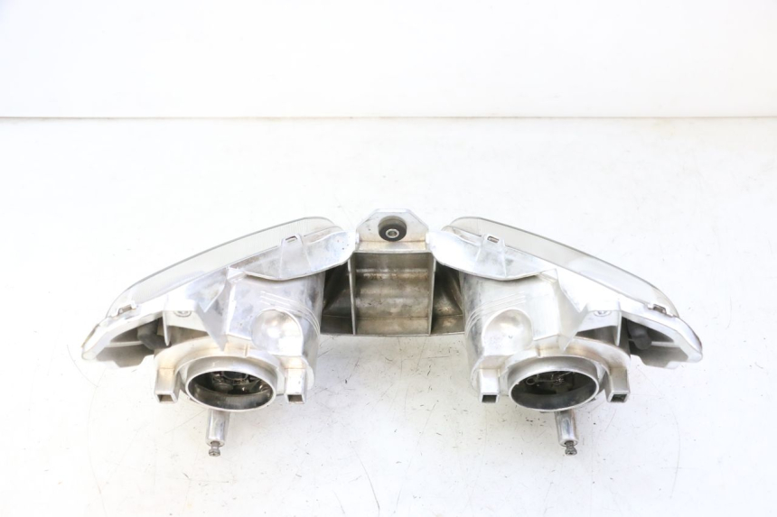 photo de FRONT HEADLIGHT YAMAHA X-MAX XMAX 125 (2010 - 2013) - Distinctive features