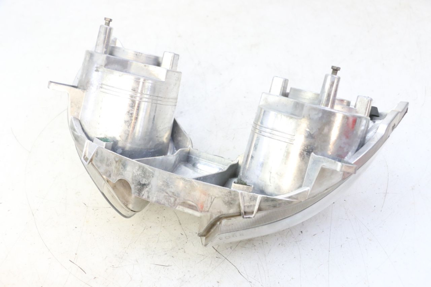 photo de FRONT HEADLIGHT YAMAHA X-MAX XMAX 125 (2010 - 2013) - Fixing points details