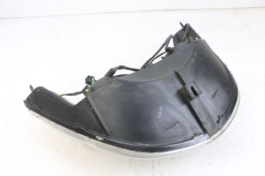 photo de FRONT HEADLIGHT PIAGGIO X8 125 (2004 - 2007) - Technical close-up