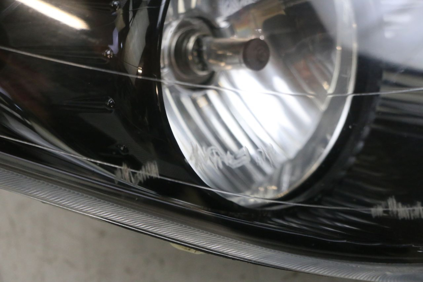 photo de FRONT HEADLIGHT PIAGGIO XEVO - X EVO 125 (2007 - 2017) - Focus on structure