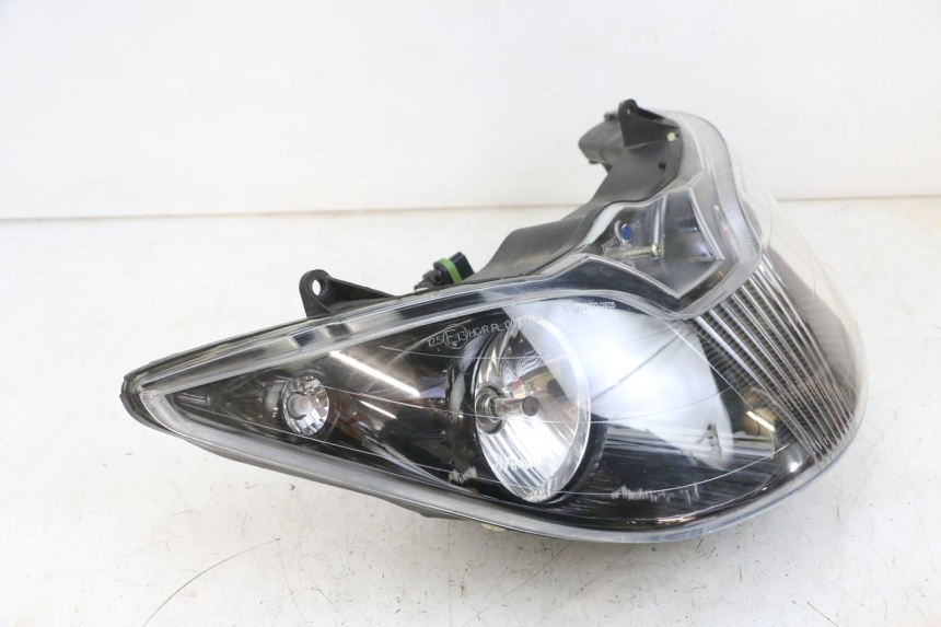 photo de FRONT HEADLIGHT PIAGGIO XEVO - X EVO 125 (2007 - 2017) - Zoom on usage condition