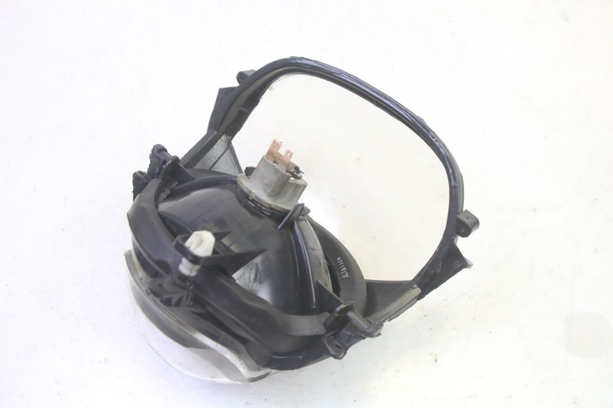 photo de FRONT HEADLIGHT PIAGGIO ZIP 4T 50 (2018 - 2020) - Surface and material condition