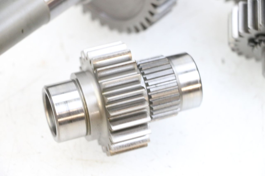 photo de TRANSMISSION DRIVE GEAR SHAFT SUZUKI BURGMAN EXECUTIVE ABS 650 (2006 - 2012) - Markings and original references