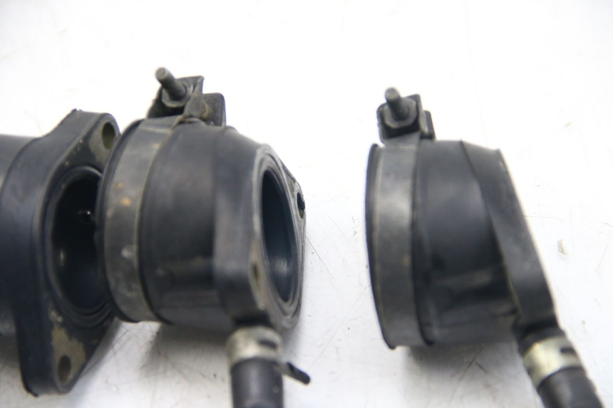 photo de INTAKE MANIFOLD YAMAHA FZS FAZER 600 (2001 - 2003)