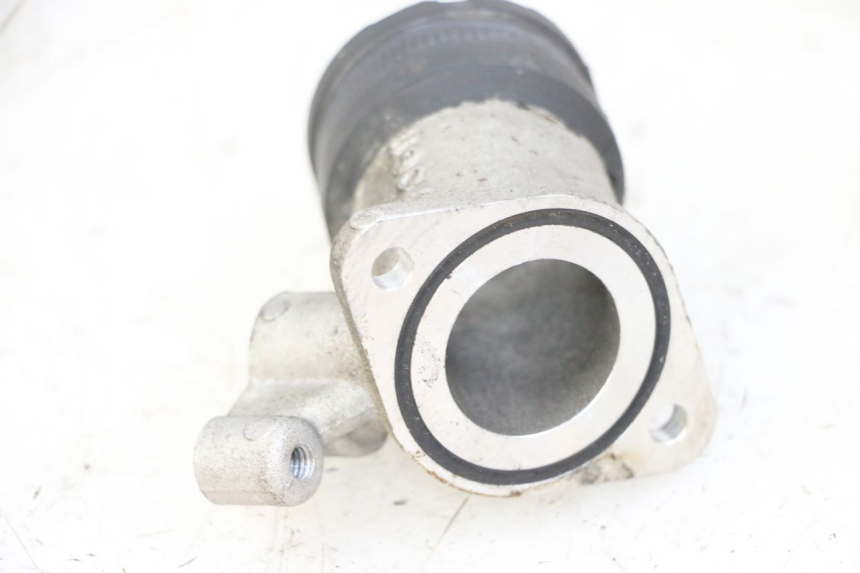 photo de INTAKE PIPE PEUGEOT SATELIS 125 (2013 - 2018)
