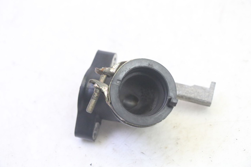 photo de INTAKE PIPE DAELIM S1 125 (2007 - 2016) - Technical close-up