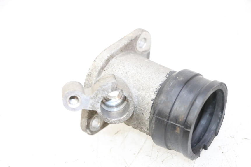 photo de INTAKE PIPE PEUGEOT SATELIS 125 (2013 - 2018)