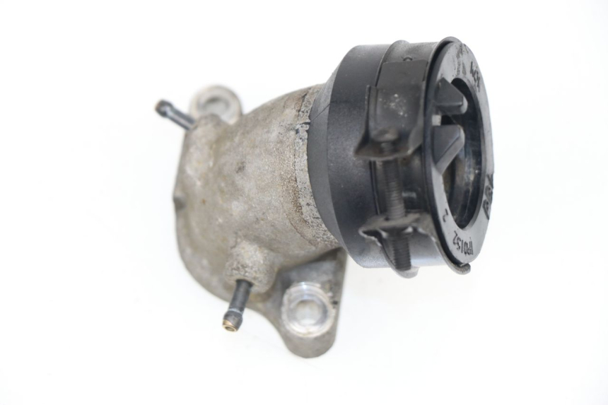 photo de INTAKE PIPE SYM GTS 250 (2005 - 2008)