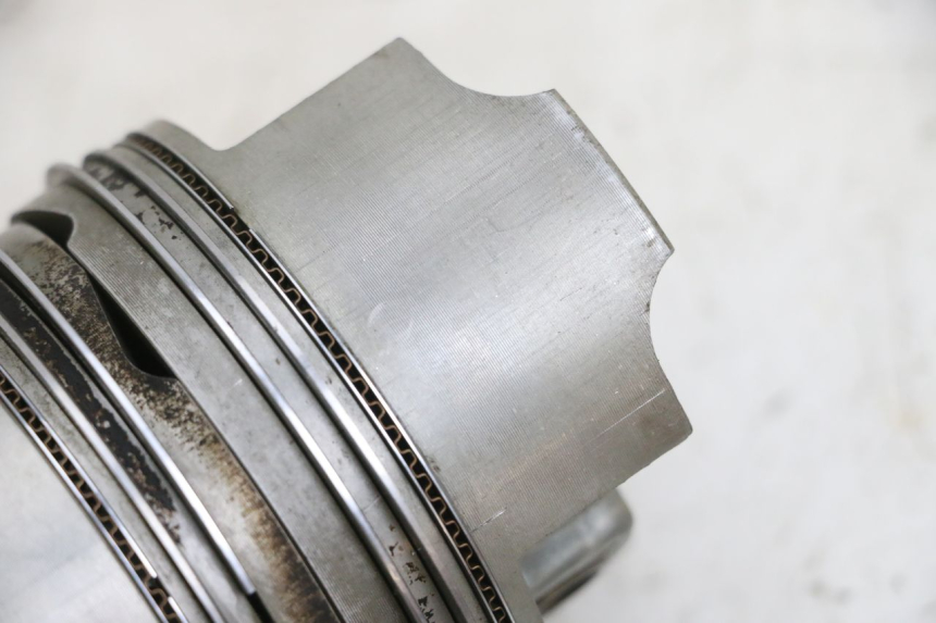 photo de PISTON SUZUKI BURGMAN EXECUTIVE ABS 650 (2006 - 2012) - Zoom on usage condition