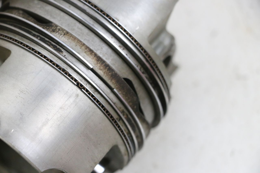 photo de PISTON SUZUKI BURGMAN EXECUTIVE ABS 650 (2006 - 2012) - Alternative perspective