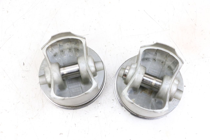 photo de PISTON SUZUKI BURGMAN EXECUTIVE ABS 650 (2006 - 2012) - Technical close-up