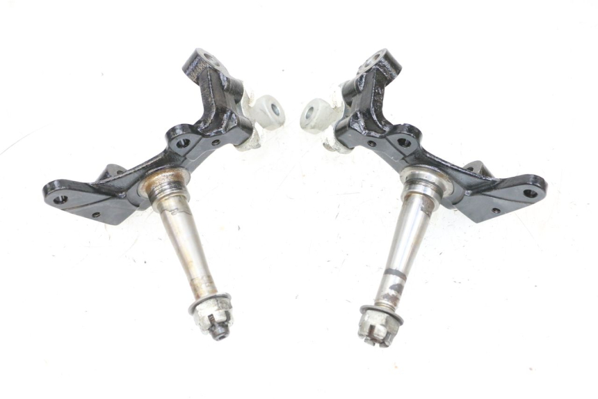 photo de STUB AXLE PINS YAMAHA YFM R RAPTOR 250 (2008 - 2014) - Fixing points details