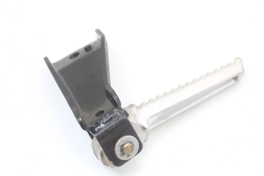 photo de Rear right footpeg bracket DAELIM A-FOUR 2T 50 (2005 - 2012)