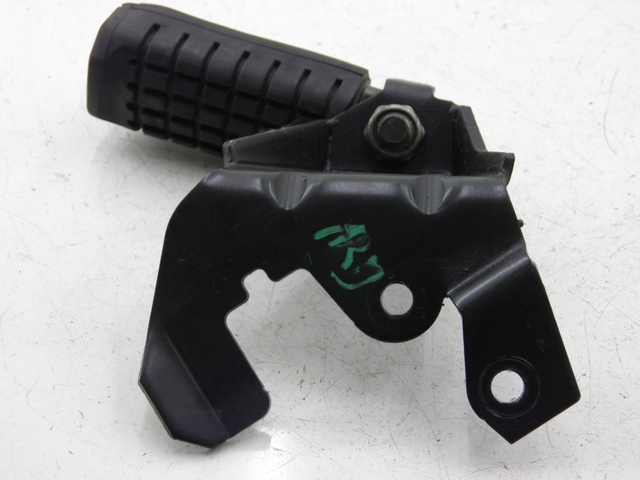 photo de REAR RIGHT FOOTREST MOUNT APRILIA SCARABEO 100 (2003 - 2012) - Component detail