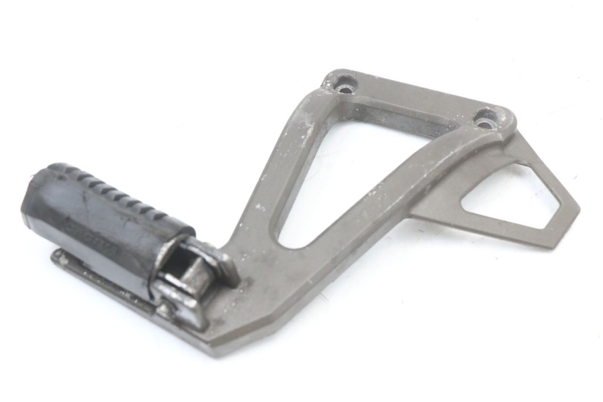 photo de REAR RIGHT FOOTREST MOUNT CAGIVA SUPER CITY 125 (1992 - 1997)