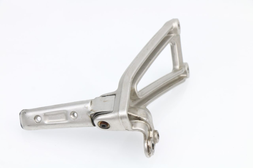 photo de REAR RIGHT FOOTREST MOUNT DUCATI ST2 944 (1997 - 2003)