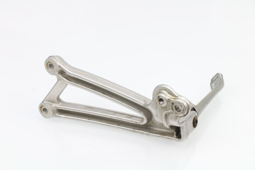 photo de REAR RIGHT FOOTREST MOUNT DUCATI ST2 944 (1997 - 2003)