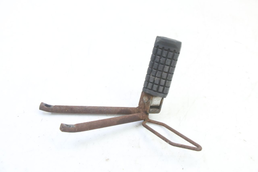 photo de REAR RIGHT FOOTREST MOUNT APRILIA ETX 125 (1998 - 2002)