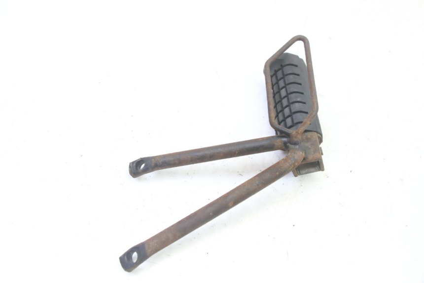 photo de REAR RIGHT FOOTREST MOUNT APRILIA ETX 125 (1998 - 2002)