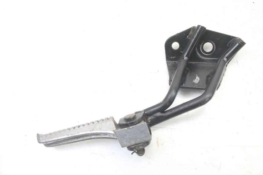 photo de REAR RIGHT FOOTREST MOUNT GILERA STALKER 50 (1997 - 2005)
