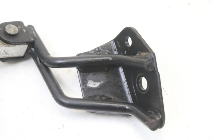 photo de REAR RIGHT FOOTREST MOUNT GILERA STALKER 50 (1997 - 2005)
