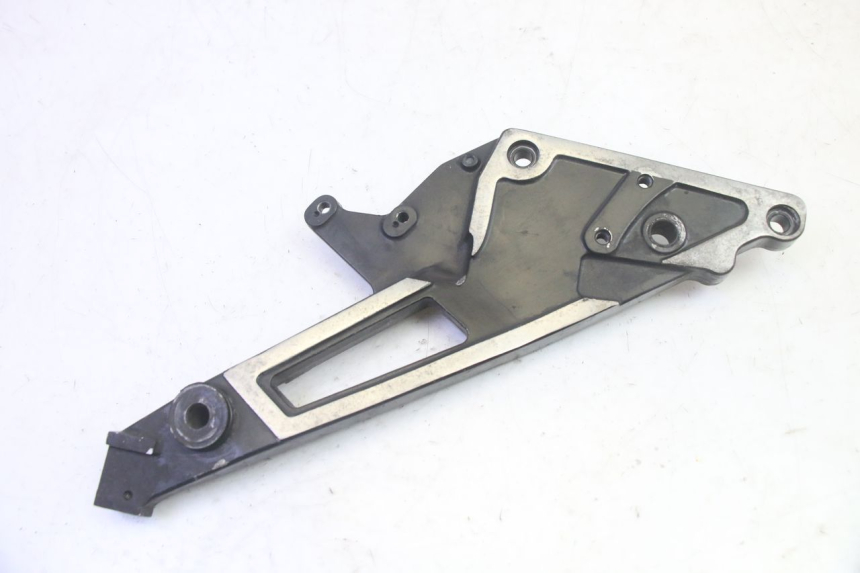 photo de REAR RIGHT FOOTREST MOUNT KAWASAKI GPZ RX 1000 (1986 - 1988) - Main view